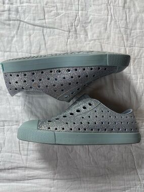 Girls' Native Glitter Slip-On Sneakers - Light Blue